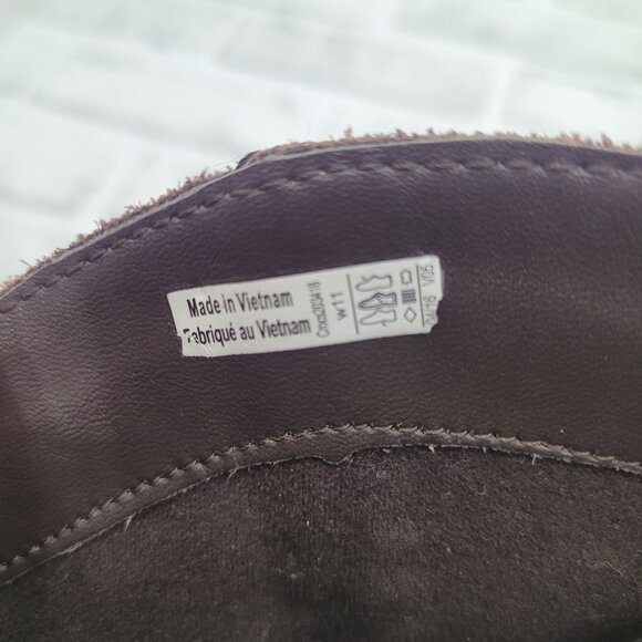 Crocs Brown Suede Wedge Heel Ankle Booties Zip Closure Women's Size 11 - Picture 8 of 8